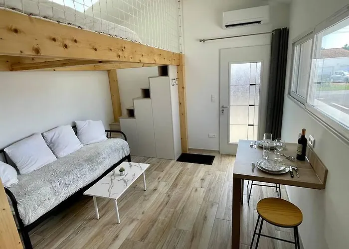 Independant 4 Personnes Pisany